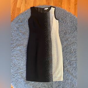 Calvin Klein Boat-Neck Sleeveless Sheath Dress Black White Size 4